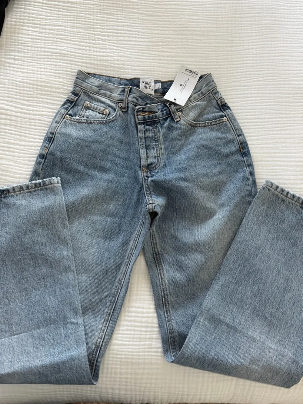 Women’s Mid Rise Jeans - Picture 3 of 5